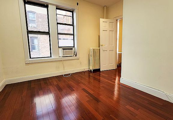4th image of 586 Pacific St #6C