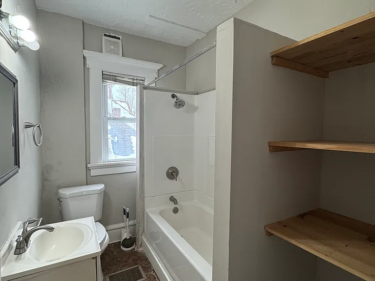 60 E Patterson Ave — Photo 28