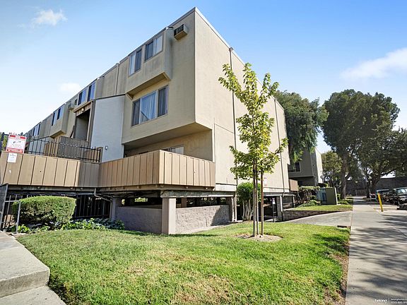 4th image of 460 Auburn Way APT 11