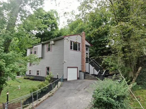 59 Woodhull Landing Road, Sound Beach, NY 11789