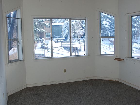 3rd image of 2214 Inverness Dr