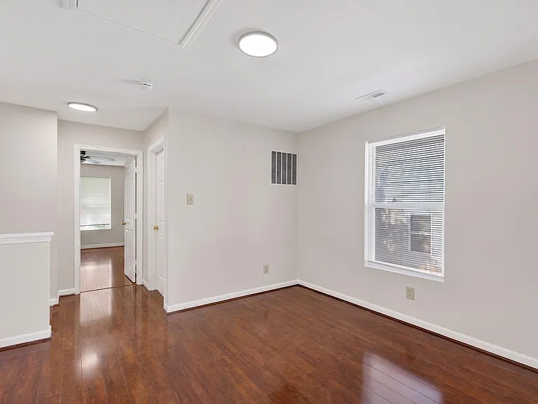 458 Settlers Ridge Dr — Photo 8