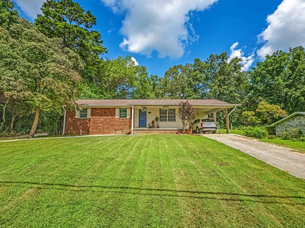 335 Winchester Dr, Lenoir City, TN 37772