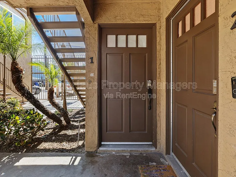 4212 48th St #1 — Photo 3