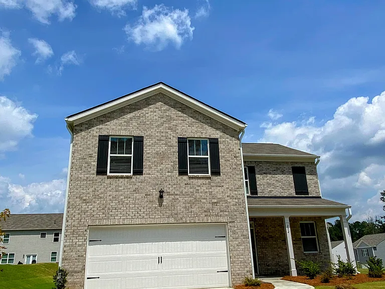 202 Creekview Way — Photo 2