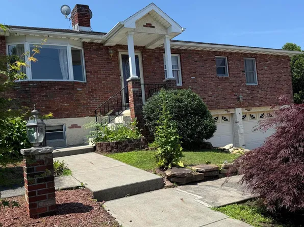 620 Spruce St, Olyphant, PA 18447