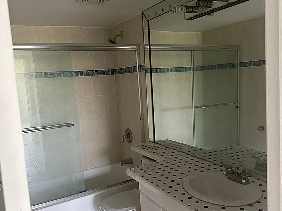 4th image of 6700 Cypress Rd APT 405