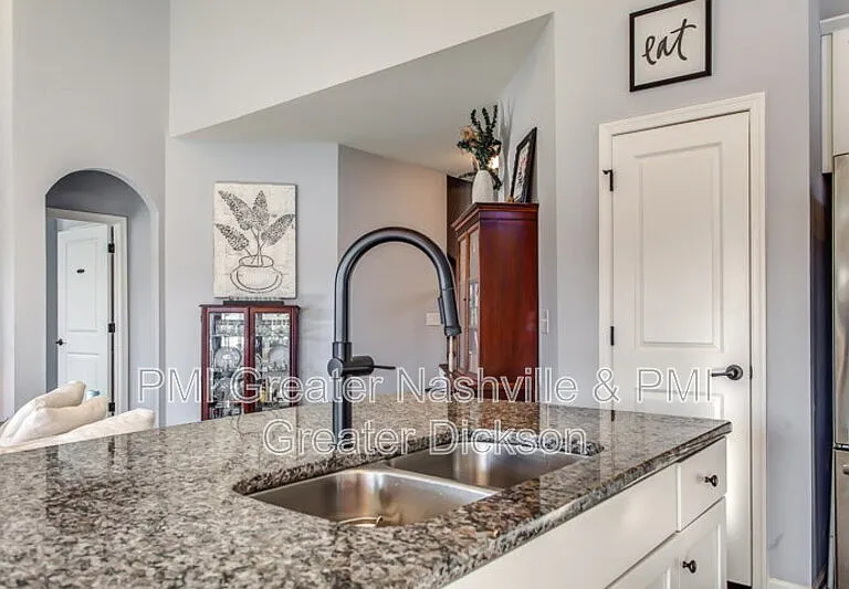 1664 Brockton Ln — Photo 12