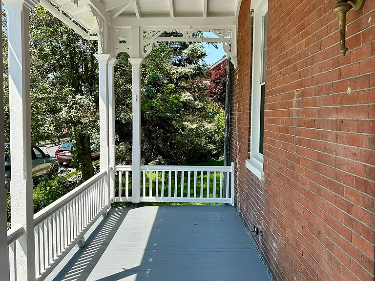 21 Gay St #A — Photo 2