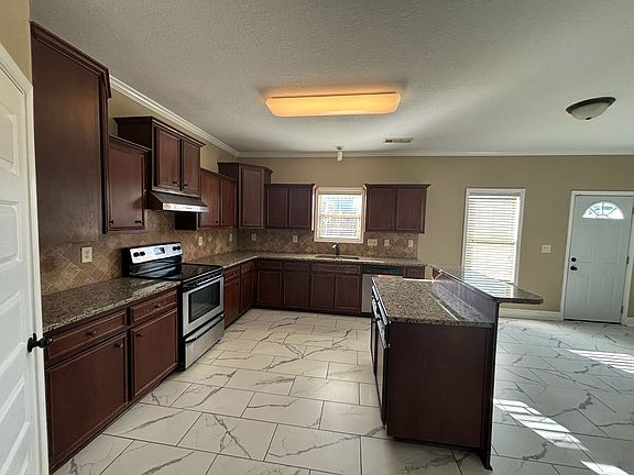 4th image of 323 Owens Rd