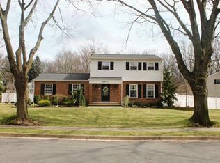 32 Valiant Rd, East Brunswick, NJ 08816