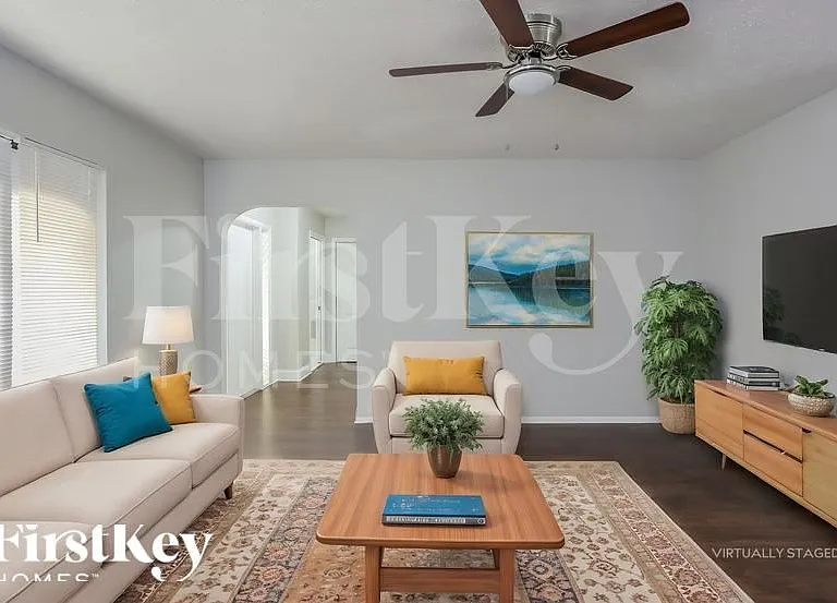 3423 SE 8th Pl — Photo 3