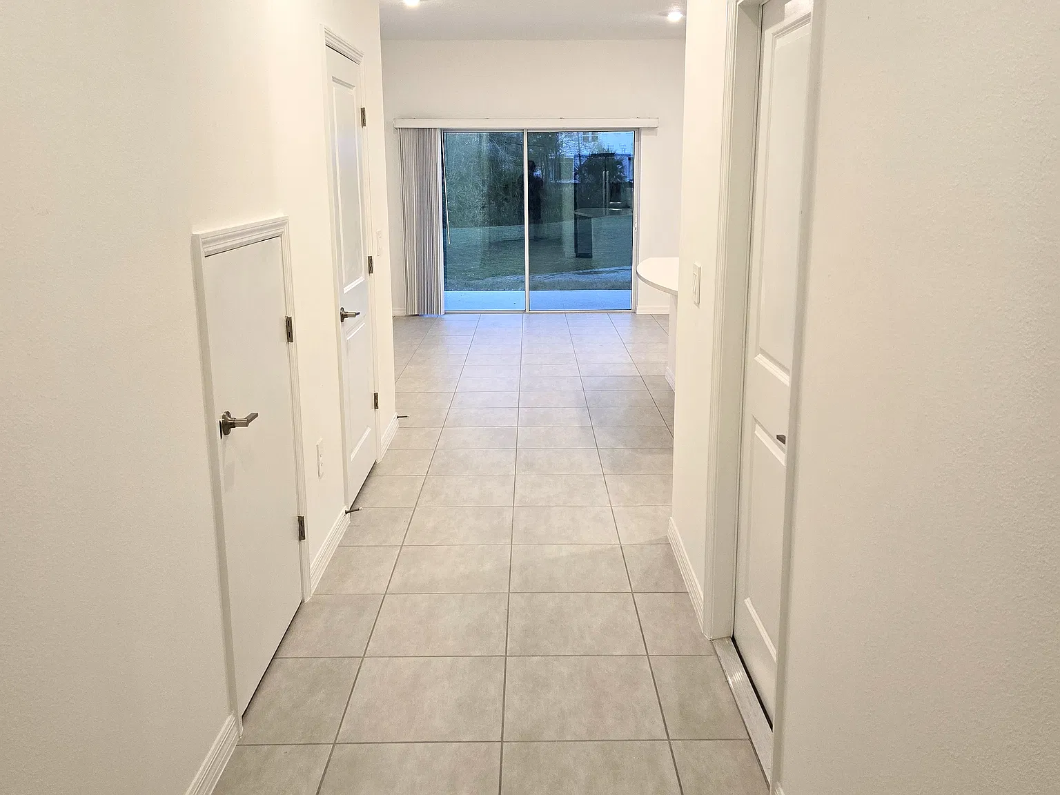 3 bed, 1898 sqft, $1,850 — Photo 4