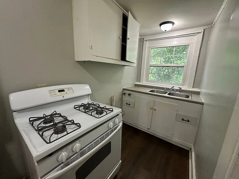 3373 Vineville Ave #4 — Photo 3
