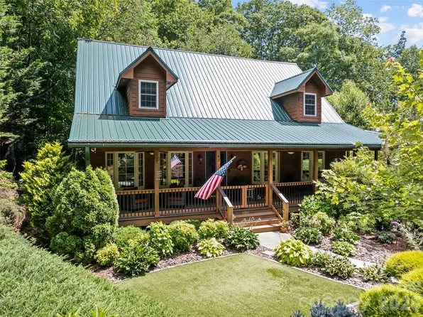 612 Brannon Forest Dr, Waynesville, NC 28785