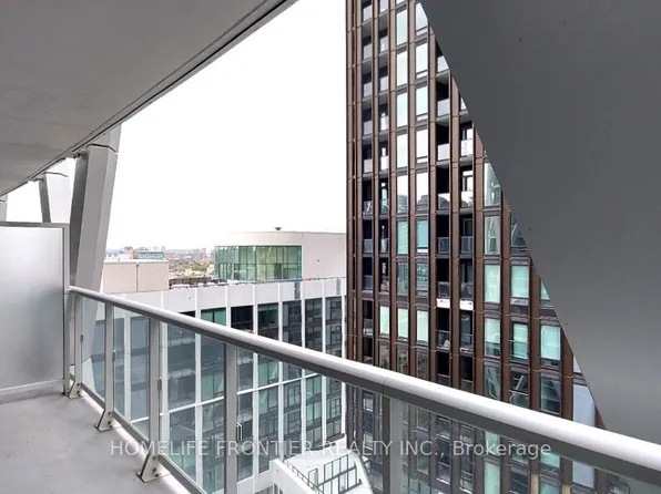 230 Simcoe St, Toronto, ON