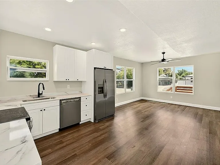206 N Macdill Ave — Photo 9