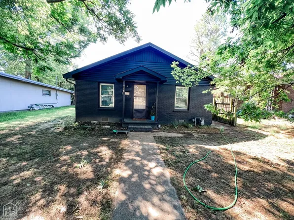 715 SW 2nd St, Walnut Ridge, AR 72476