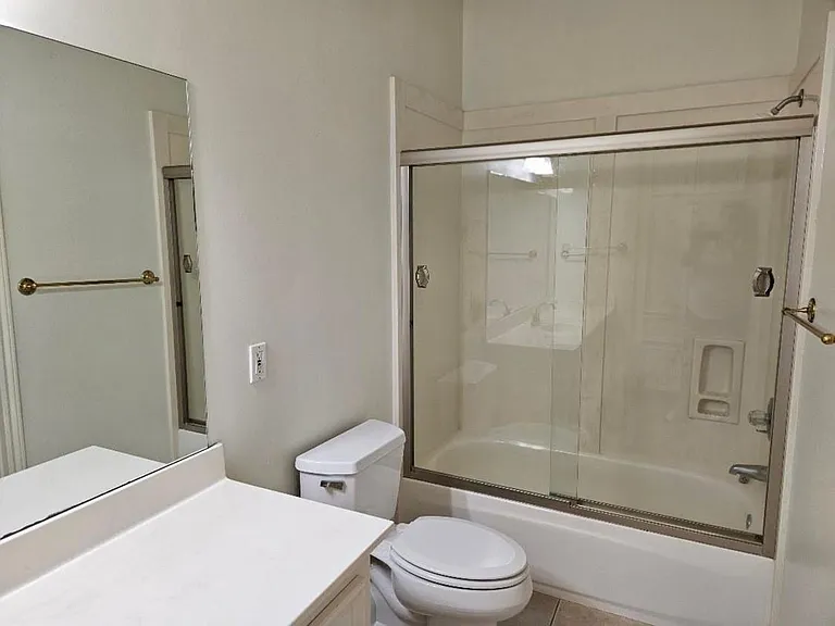 120 Hiwon Dr — Photo 29