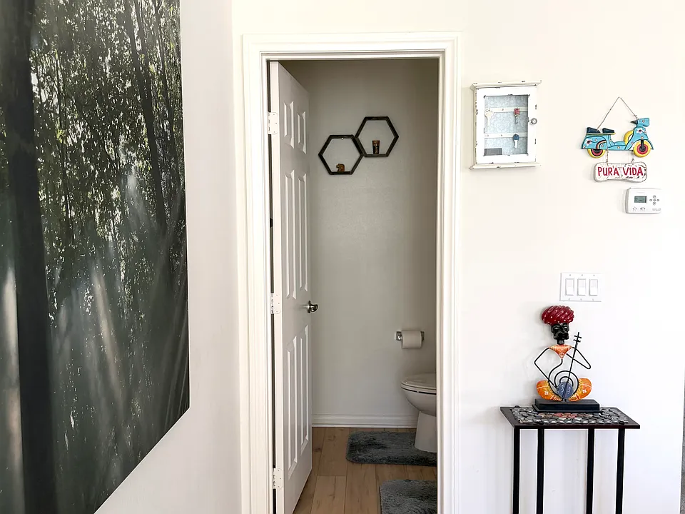 Powder room