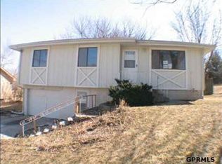 7725 Rosewood Lane Ct, La Vista, NE 68128