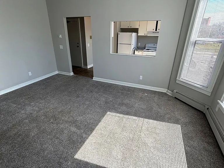 736 East 16th Street (New Town) — Photo 14