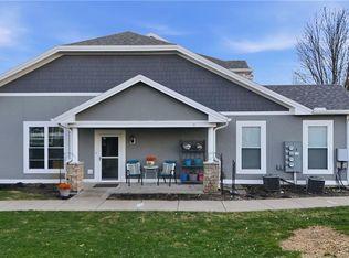 11761 S Roundtree St, Olathe, KS 66061