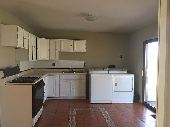5th image of 8568 Barnett Ave