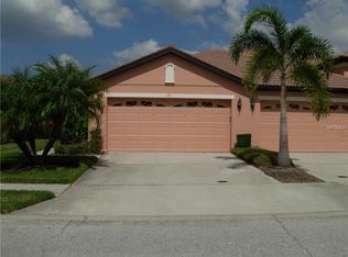 136 Shell Falls Dr, Apollo Beach, FL 33572