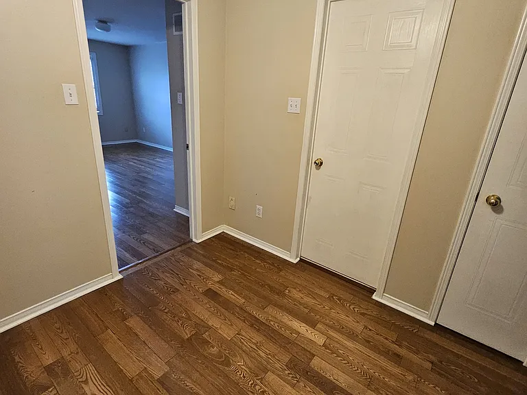 5305 Glen Erin Dr — Photo 11