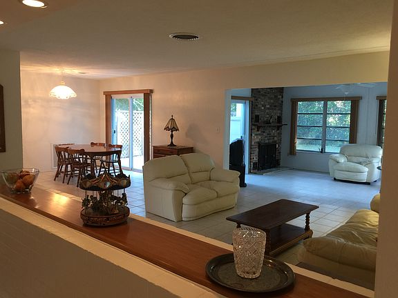 3rd image of 2360 67th Ave S