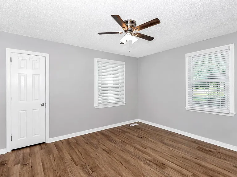 914 Linwood Dr NW — Photo 19