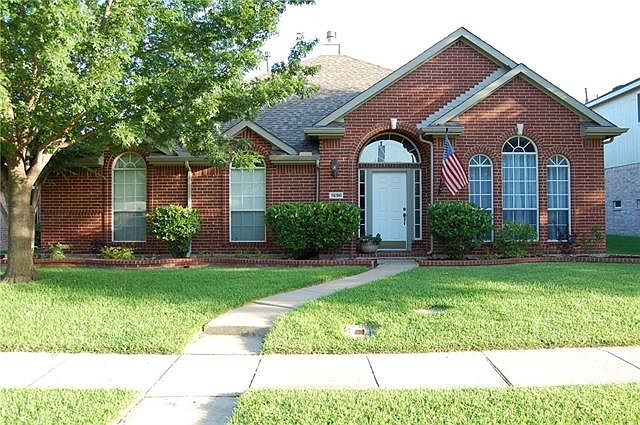 1st image of 1696 Yosemite Dr
