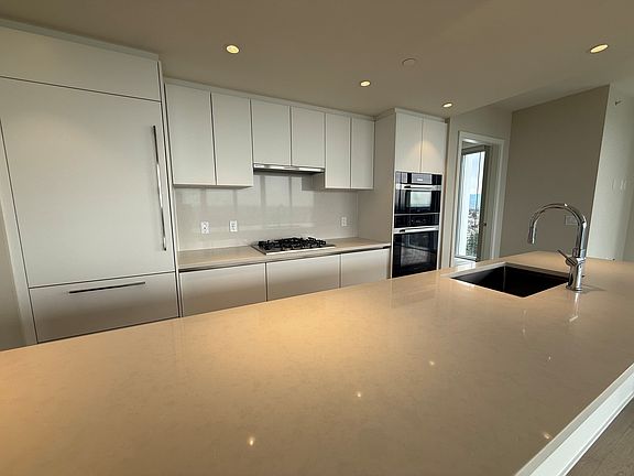 4th image of 1505 W 42nd Ave #1505