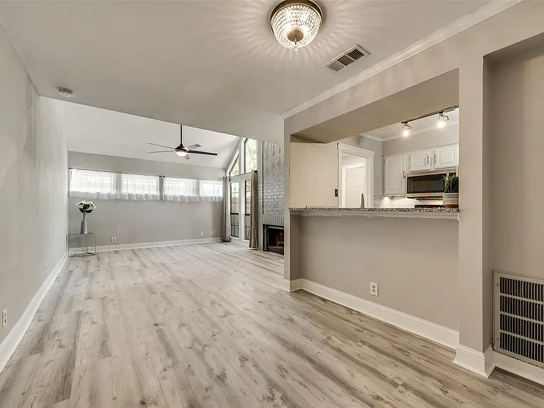 18240 Midway Rd #302 — Photo 7