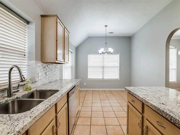 9331 Rodgers Rd — Photo 17