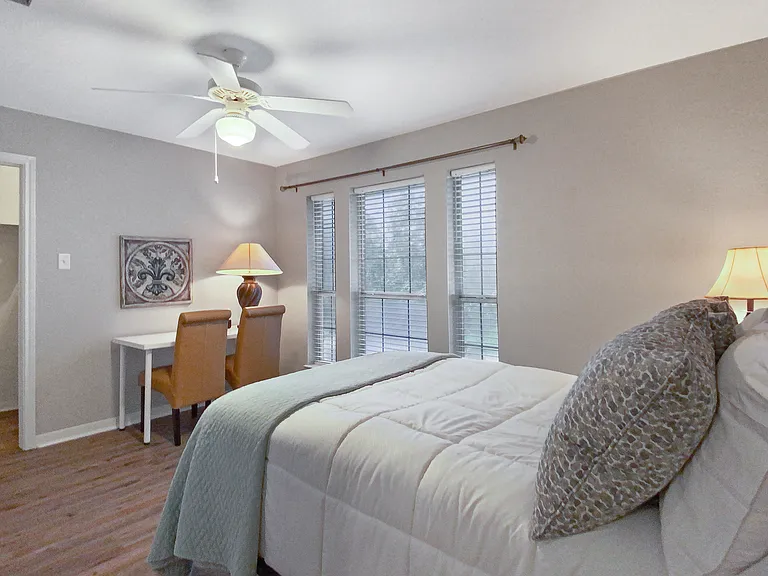 3805 Meadow View Dr — Photo 5
