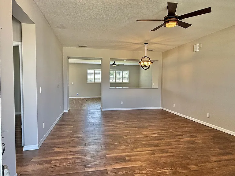 1453 Santa Anna St SE — Photo 5