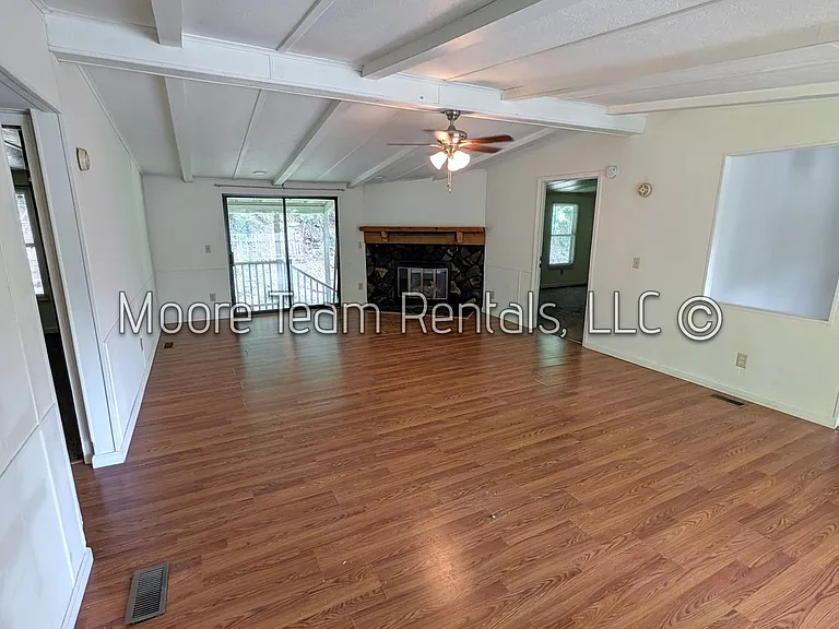 5399 Greenville Hwy — Photo 5