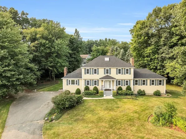 34 Lyric Ln, Fitchburg, MA 01420