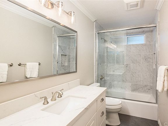 3rd image of 1639 Goodman Ave