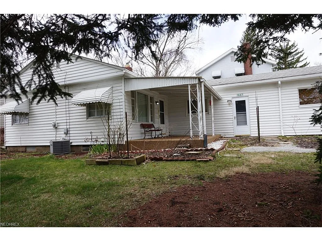 1667 Goodyear Blvd photo 1