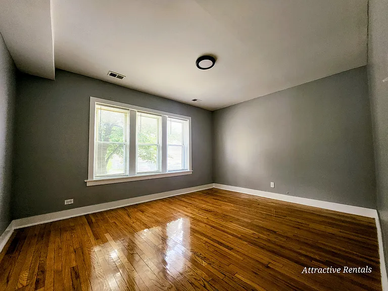 1615-17 W 78th St #1 — Photo 1