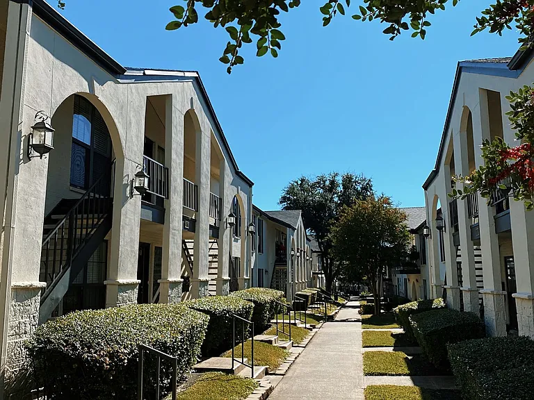 The Fountains Apartments — Photo 27