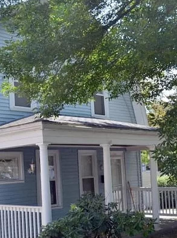 109 Huxley Ave, Providence, RI 02908 Zillow