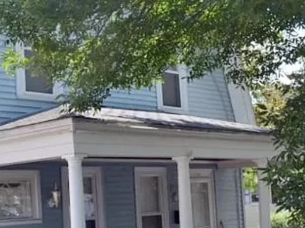 109 Huxley Ave, Providence, RI 02908