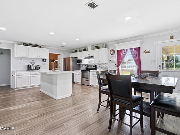 5th image of 5017 Creighton Dr