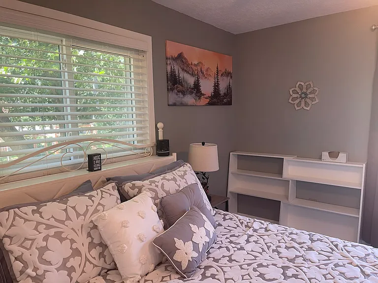 1729 Devon Rd #MAIN FLOOR DECK ENTR — Photo 5