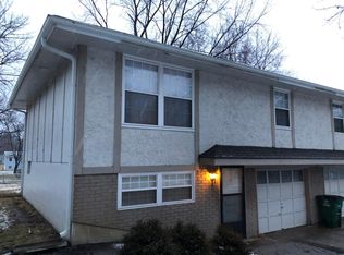 1212 SE 3rd Ter APT A, Lees Summit, MO 64063