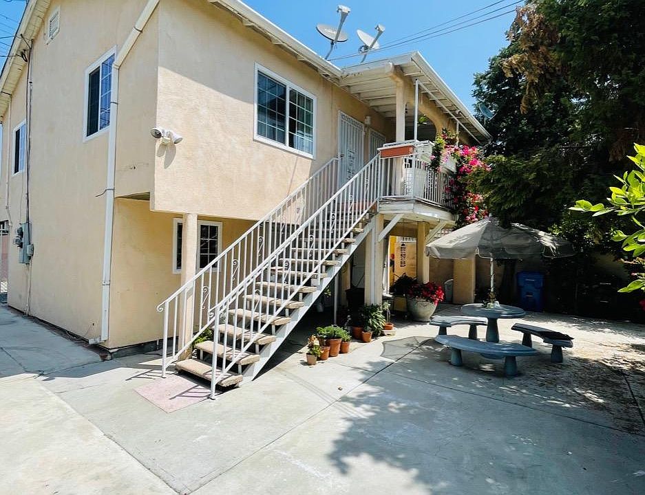1st image of 5117 1/2 Oakland St #51171/2